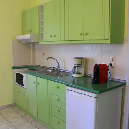 Tzaneria Skiathos Apartment *