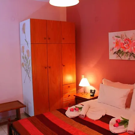Tzaneria Skiathos Daire