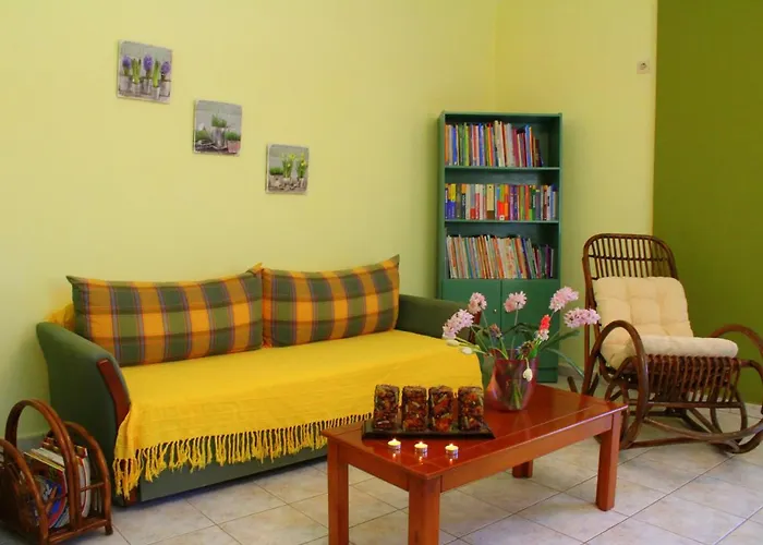 Tzaneria Skiathos Kanapitsa (Skiathos)