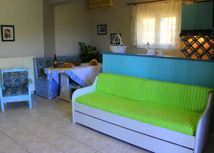 Tzaneria Skiathos Apartment *