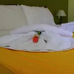 Tzaneria Skiathos * 卡纳皮特萨